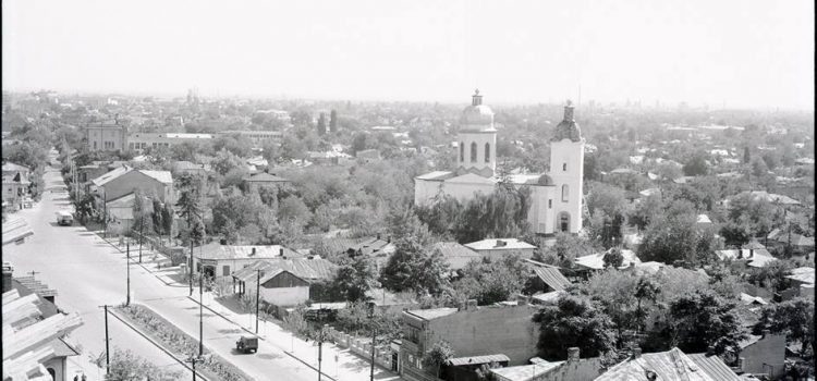 Intersecţia străzii Câmpinii (actual Republicii) cu strada Gheorghe Doja – 1962