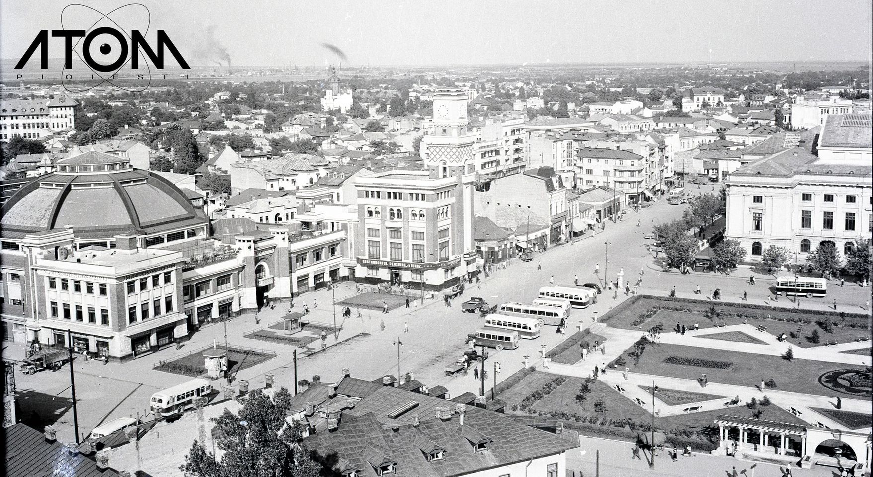 Vedere de ansamblu zona Halelor Centrale – foto 1957